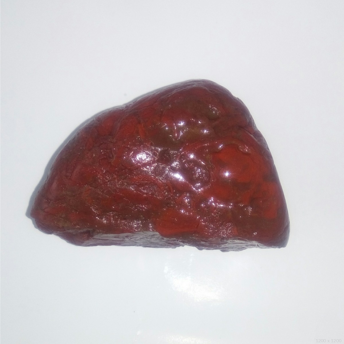 9×6×4厘米 重量:未知 底座:不含 运费:免运费 藏品意蕴:汉江鸡血石