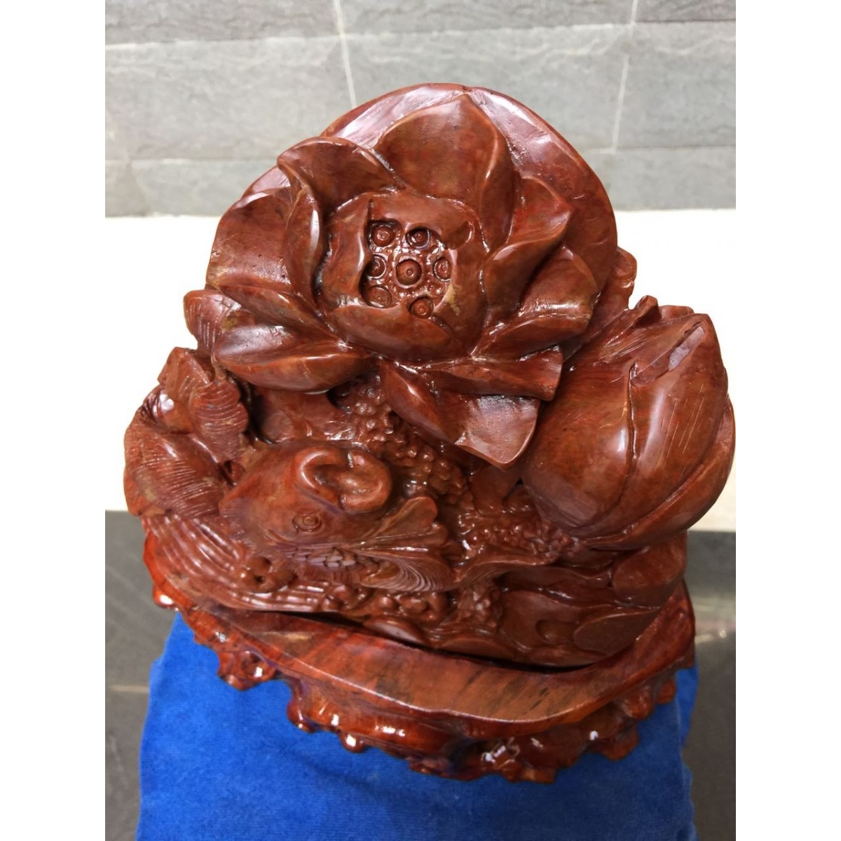 431号渭河红碧玉摆件连年有余