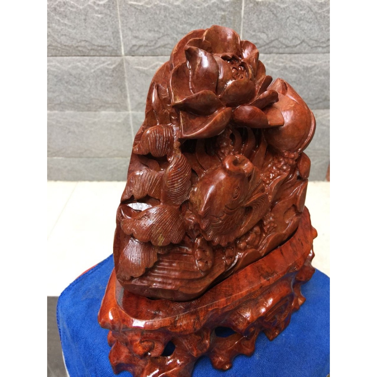 431号渭河红碧玉摆件连年有余