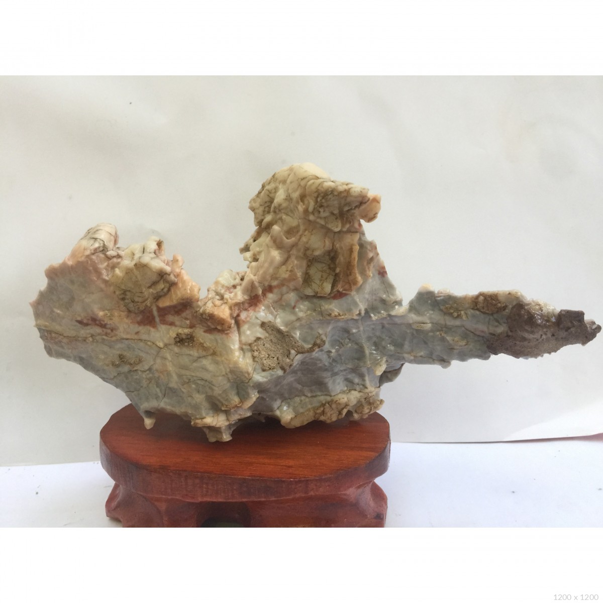 5×9重量:未知底座:不含藏品名称:风凌石石种:戈壁风凌石产地:藏品