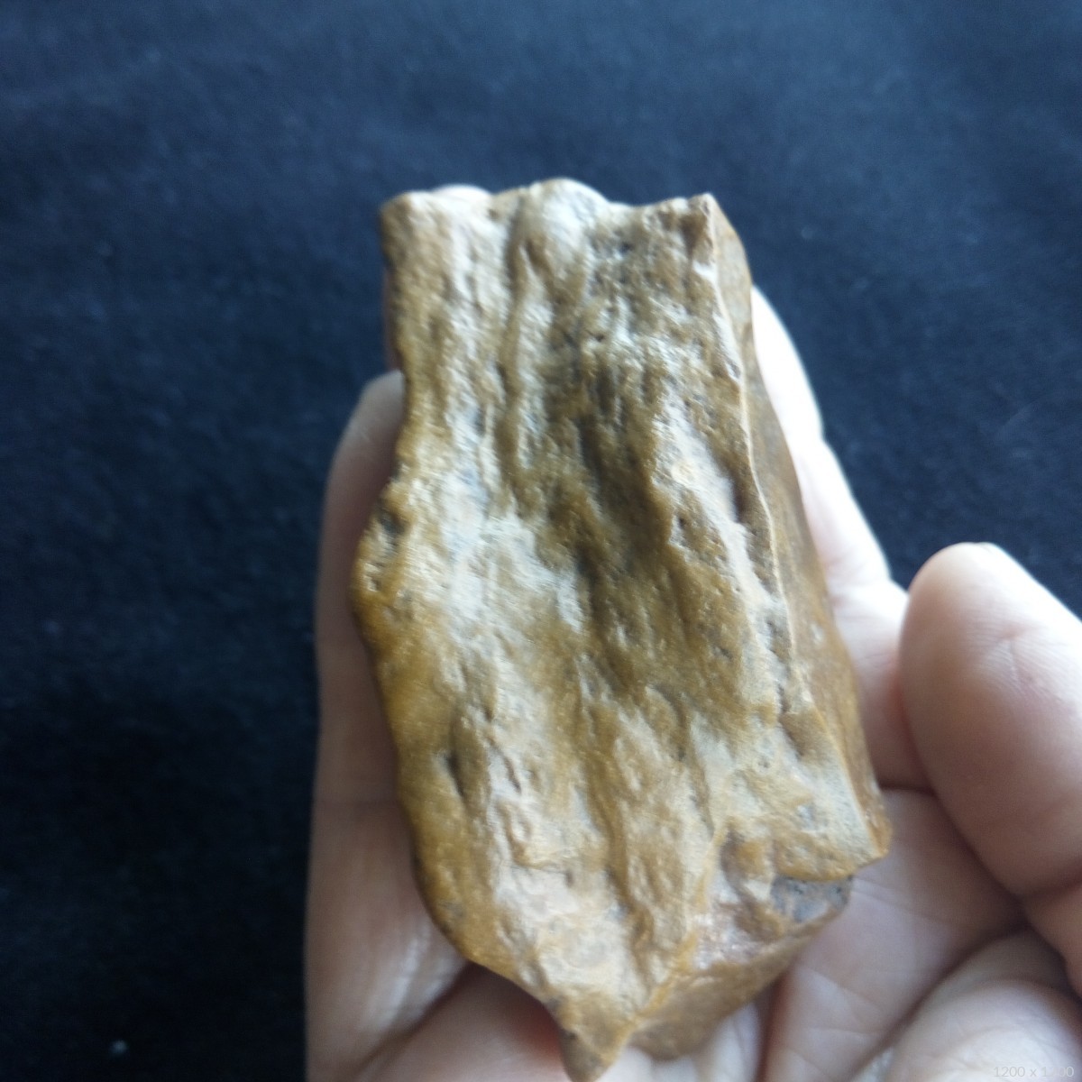 哈密黄泥石原石