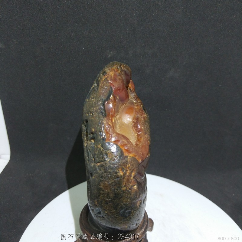 玛瑙奇石带底座0.4斤