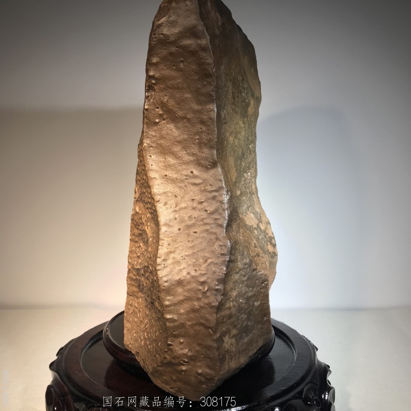 1千克,天然风化无加工,纹理清晰,颜色鲜艳,包浆厚重,精品摆件;大小:30