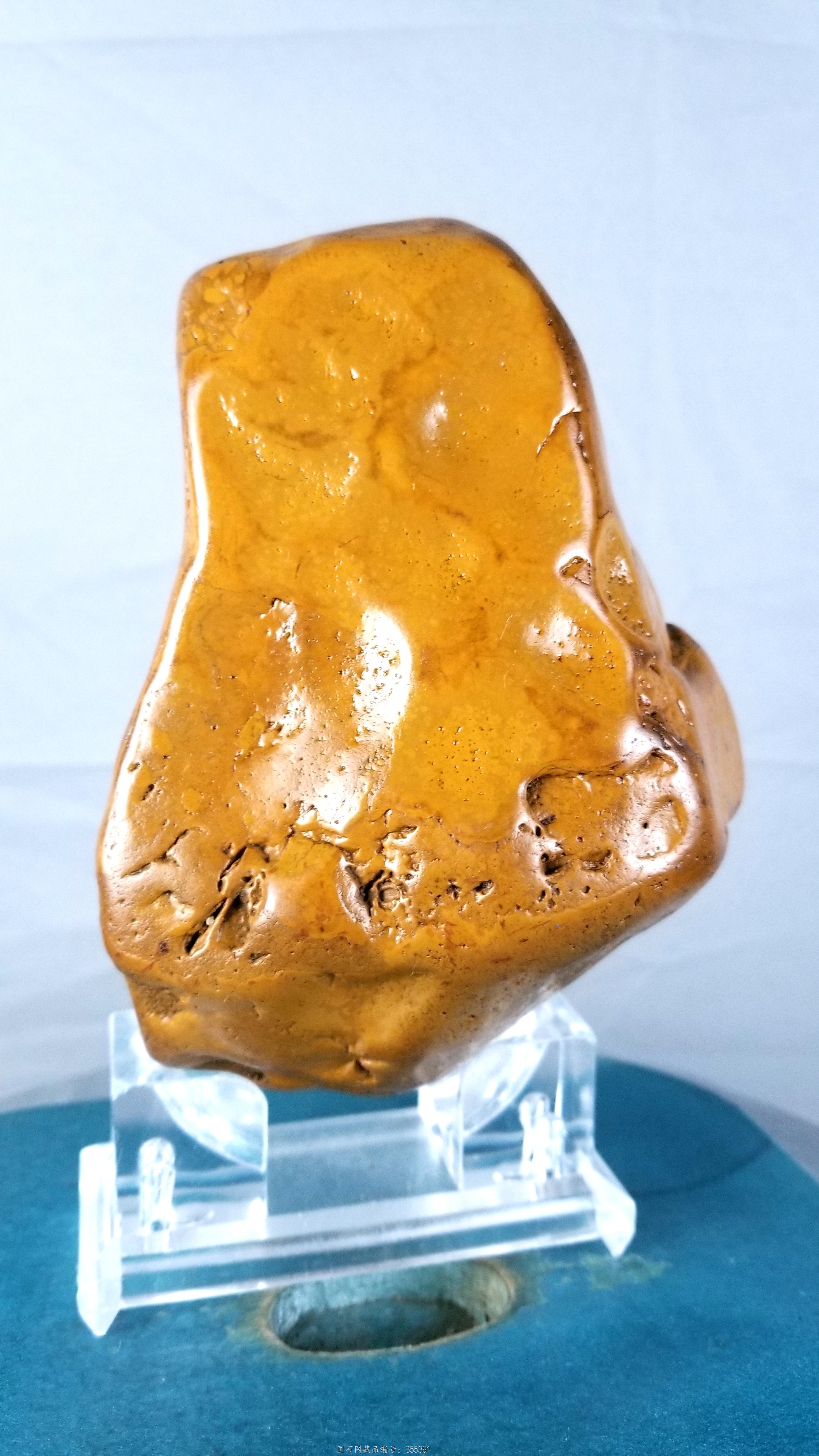 锚钩画面黄蜡石