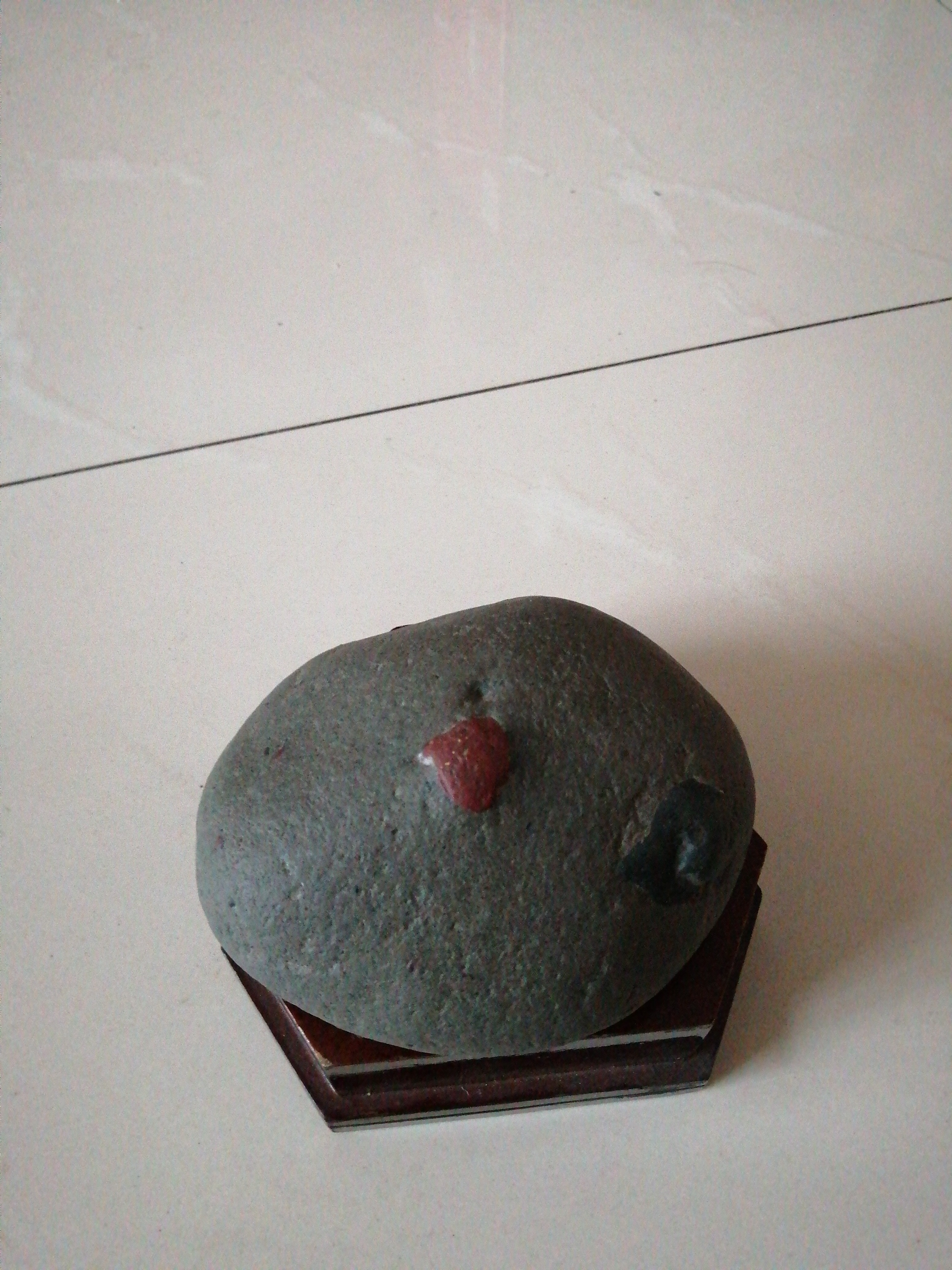 汉江奇石红与黑