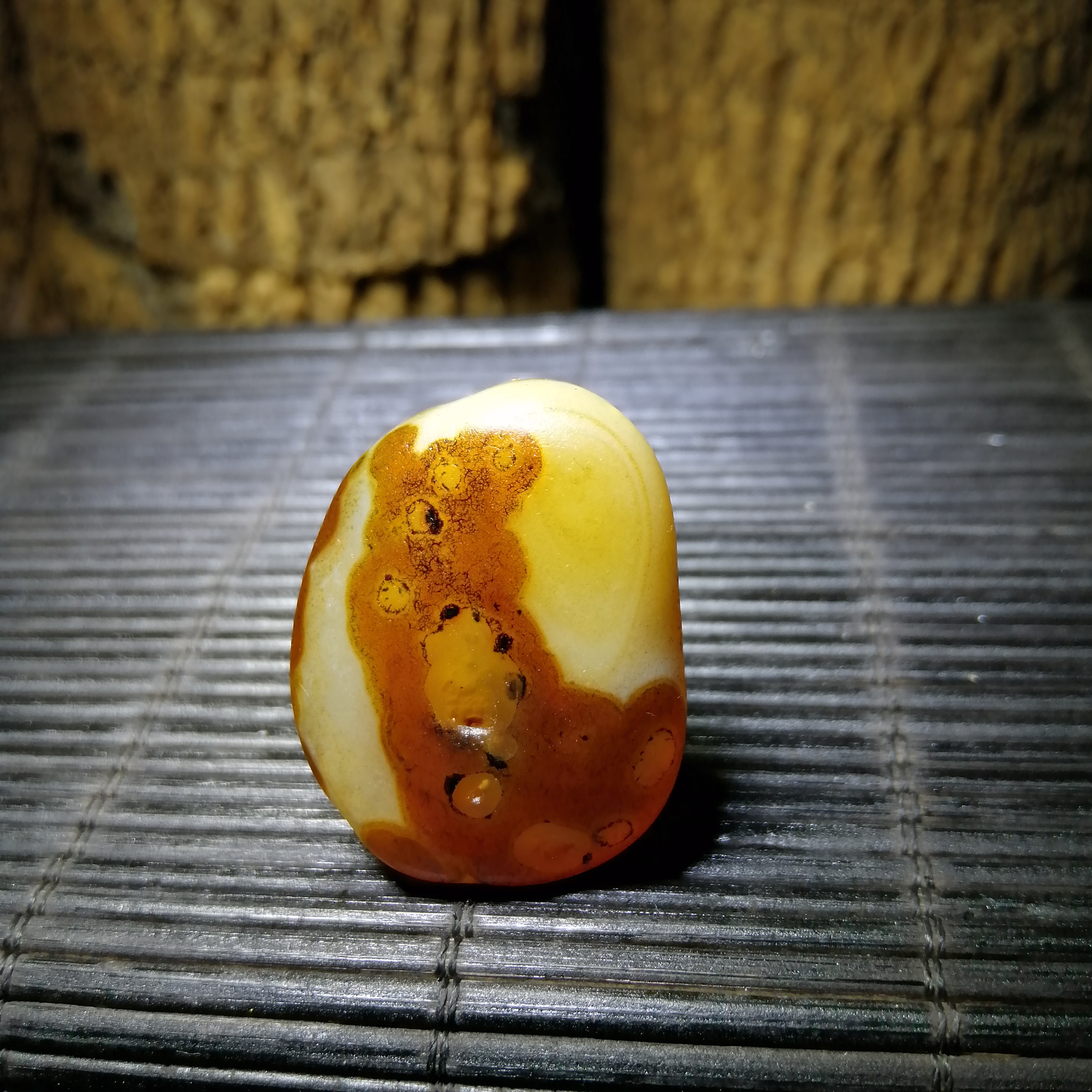 玛瑙原石花纹籽料