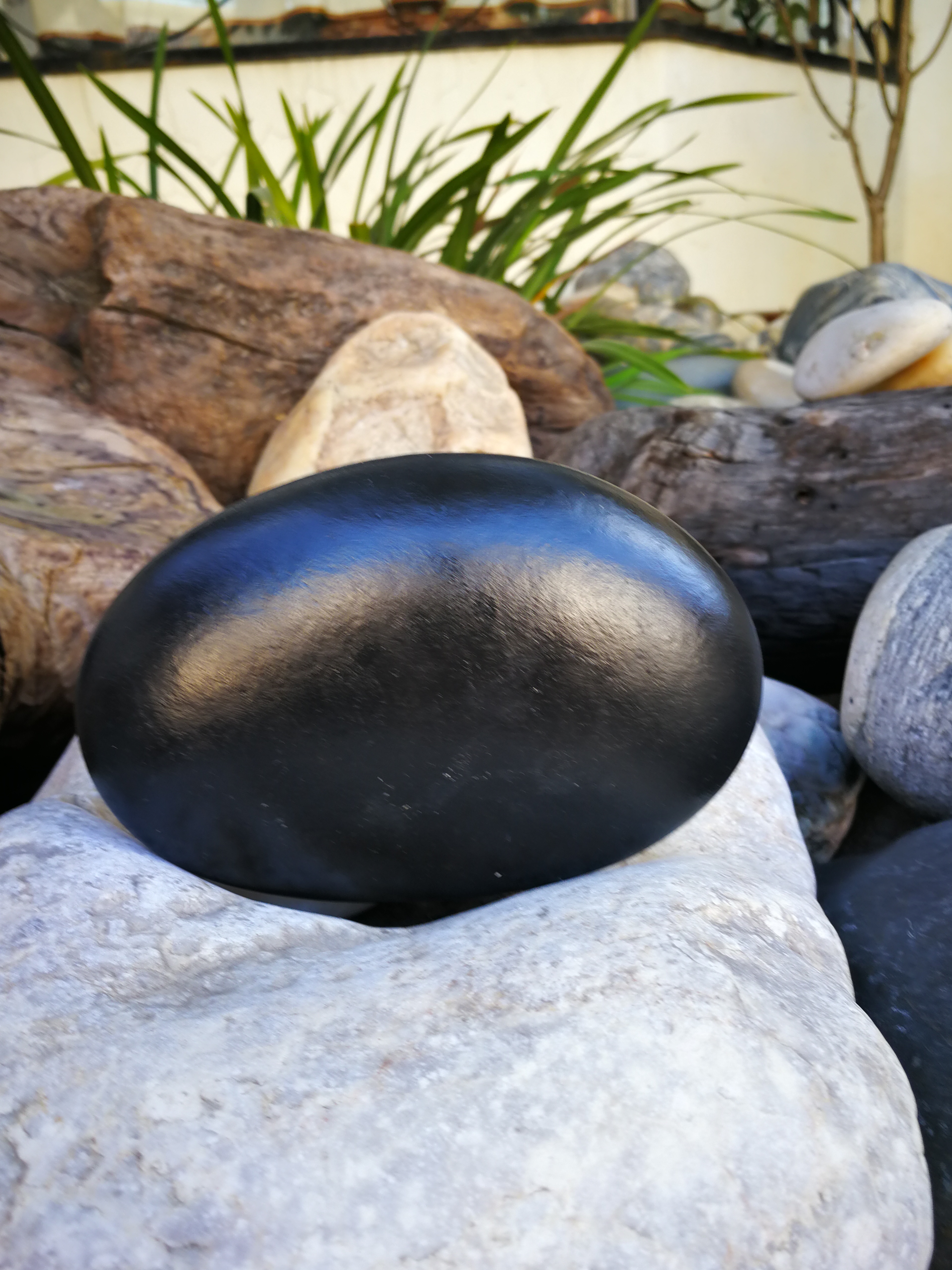 怒江黑金刚摆件