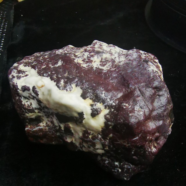 紫罗兰蛋白原石