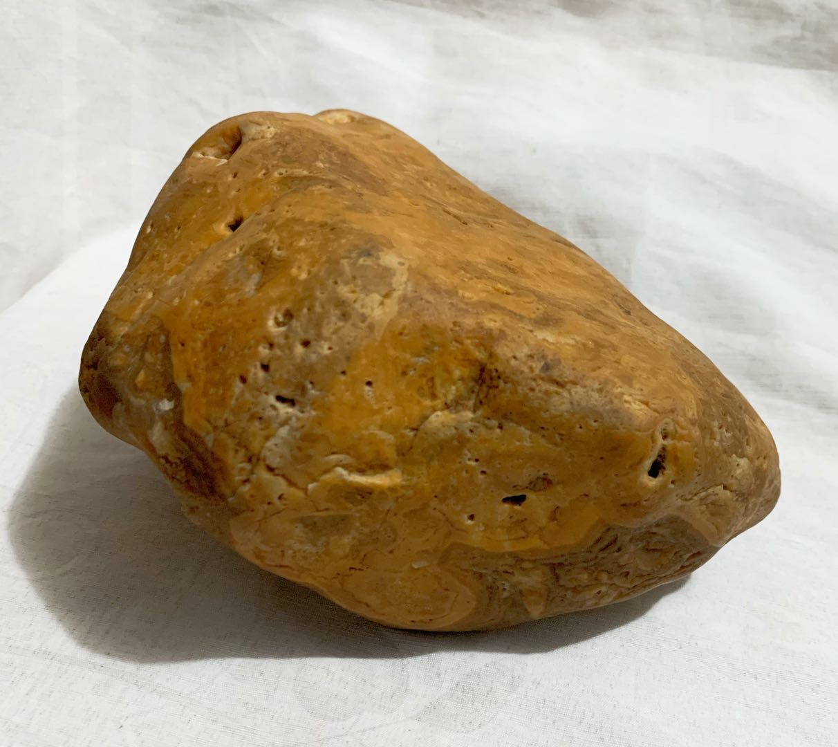 石馆 安达收臧  黄蜡石皮石头像石(96号)藏品名