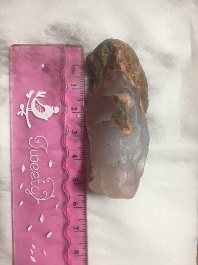 淡紫色石头