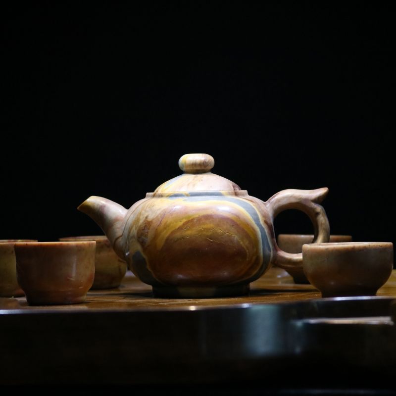 黄蜡石茶壶